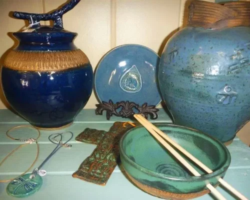 The-Nifty-Gift-Handmade-pottery-by-local-artist