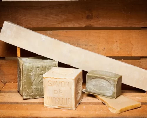 au-savon-de-provence-traditional-cube